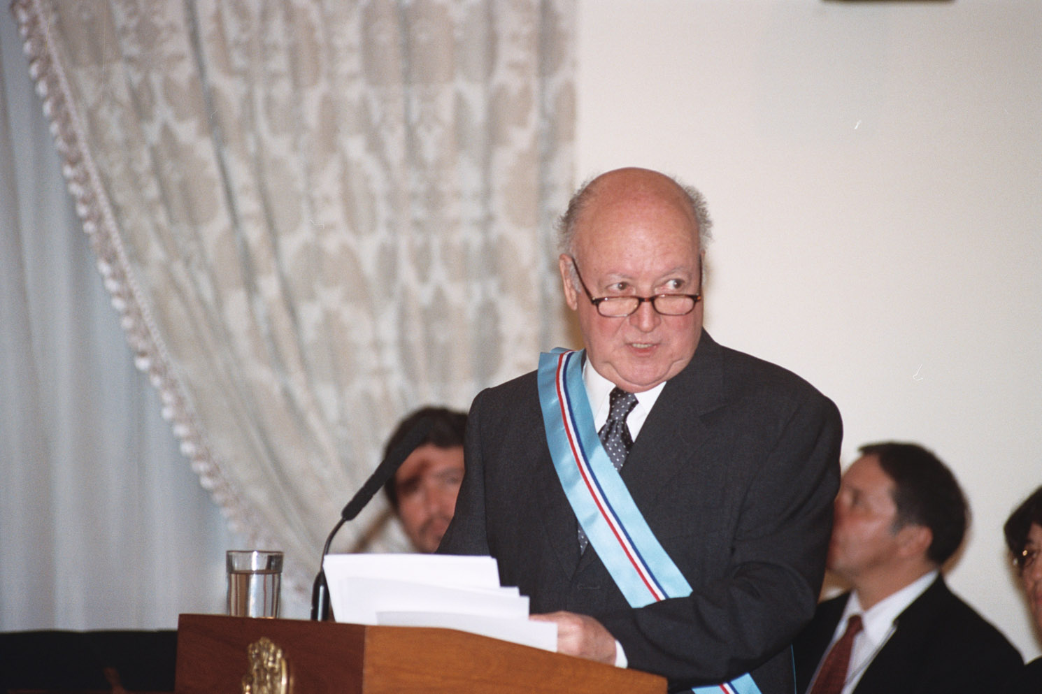 Archivos UDP en La Tercera: el fondo de Jorge Edwards